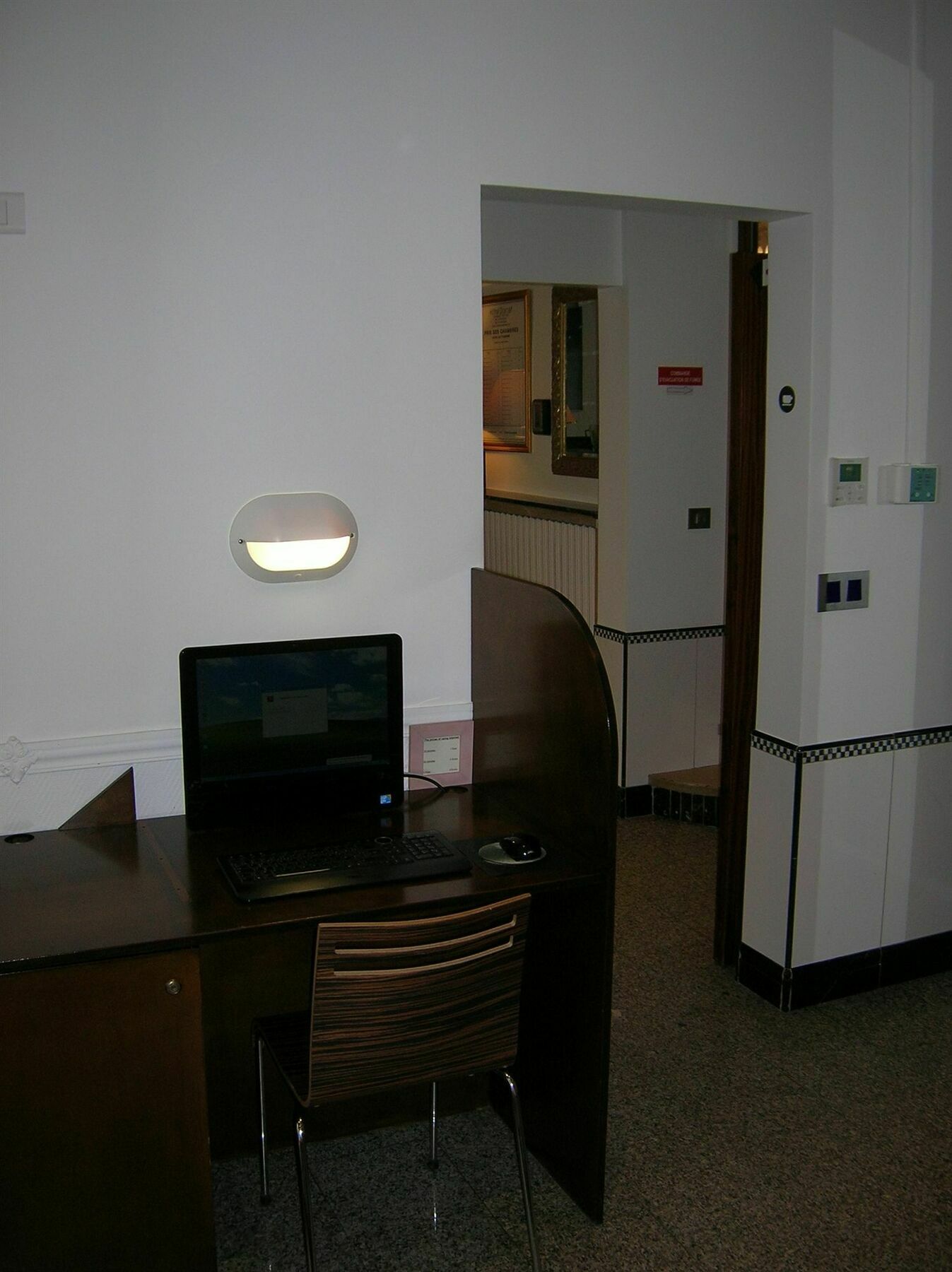 Hotel Darcet Parigi