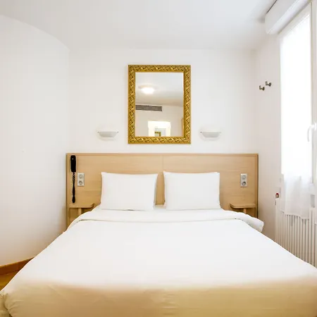 Darcet Hotel
