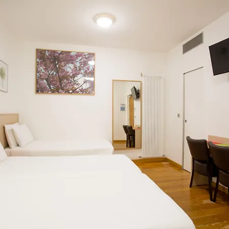 Hotel Darcet 2*