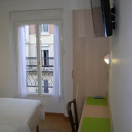 Hotel Darcet Parigi