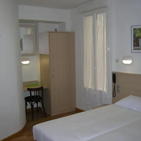 Hotel Darcet